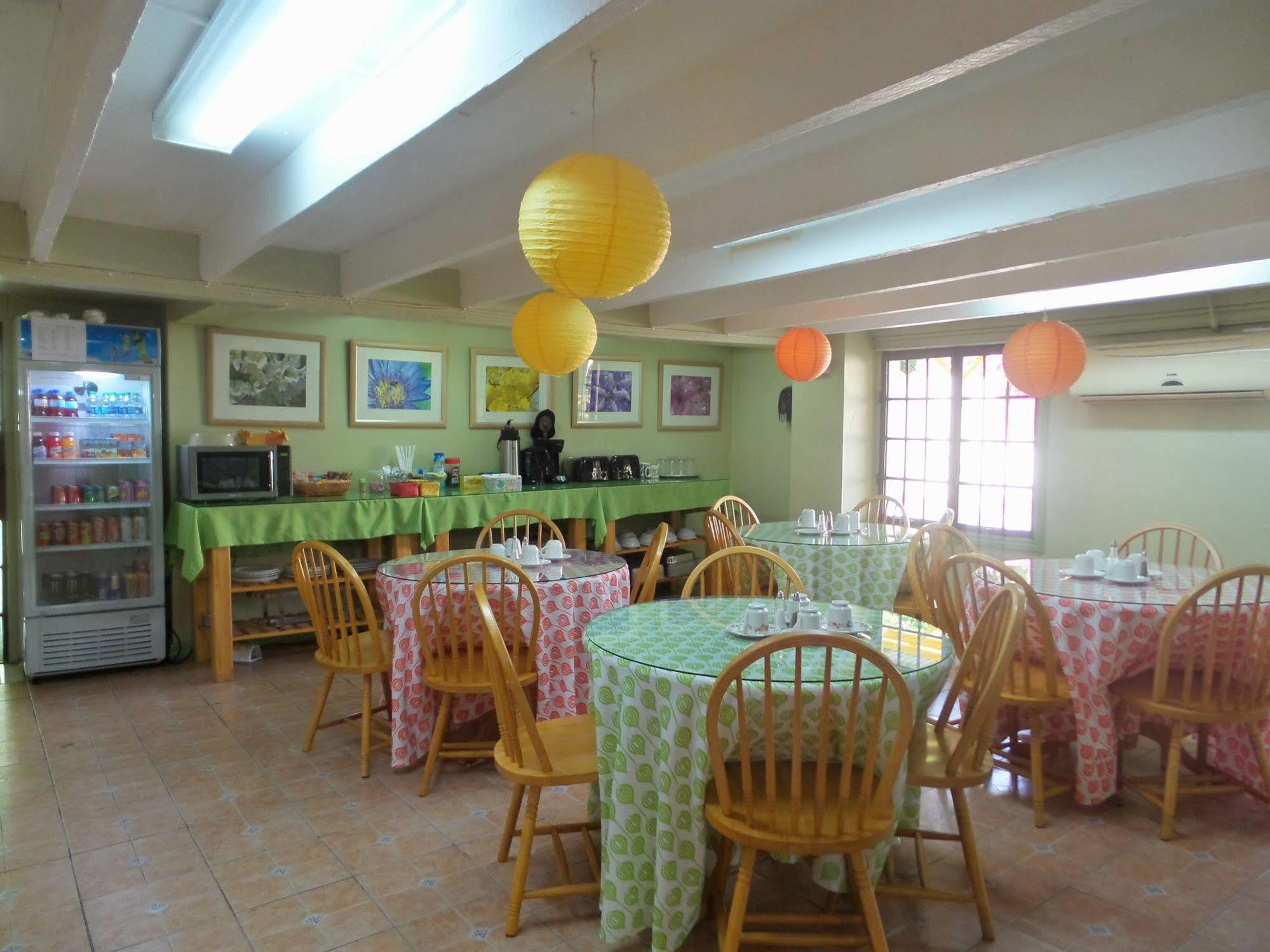 Heritage Inn Trinidad Belmont Exteriér fotografie
